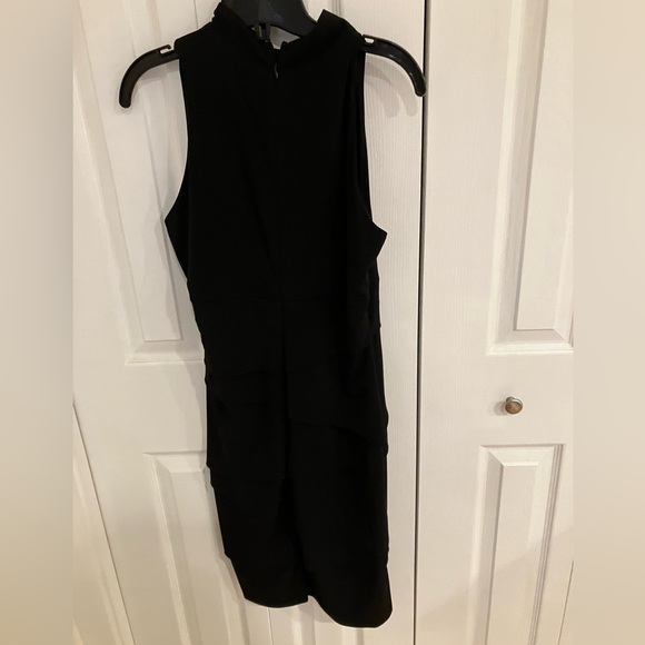 Le chateau little black dress - Picture 2 of 5